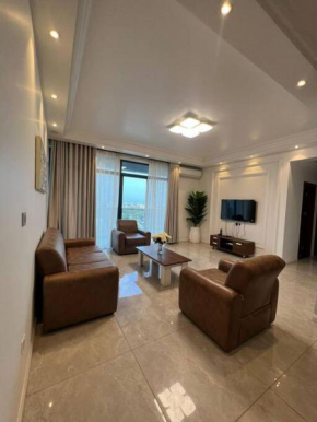 A glamorous five bed rooms aprt